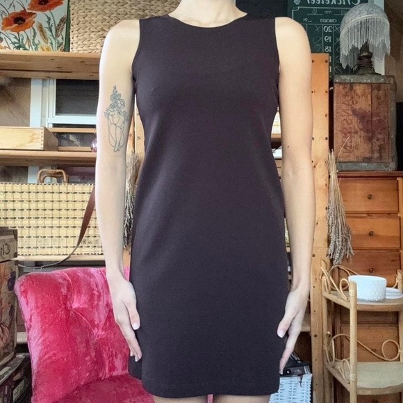 Disorderly Kids Brown Sleeveless Shift Dress Round Neck Textured Knit Mini Dress - Picture 4 of 8